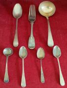 PARCEL OF VARIOUS HALLMARKED SILVER FLATWARE. TOTAL WEIGHT APPROX. 187.1G ALL APPEAR IN REASONABLE