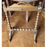 A 19th century mahogany gong stand, H. 77cm.