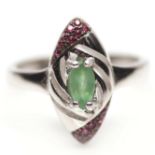 A 925 silver ring set with a marquise cut emerald and rubies, (O).