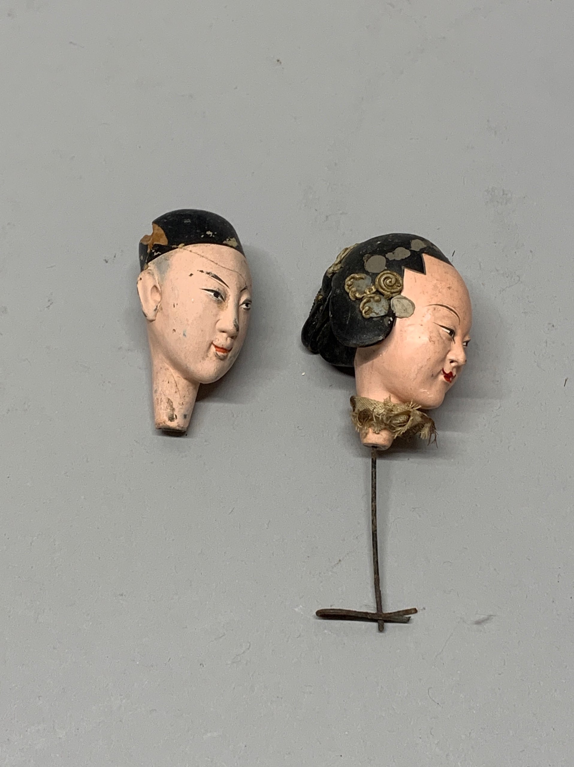 A pair of early to mid 20th century Chinese doll/puppet figures, H. 28cm. - Bild 4 aus 4