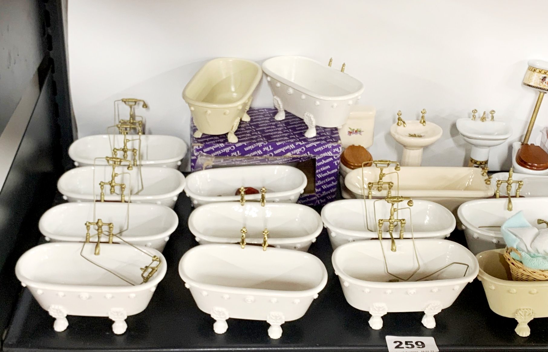 A quantity of dolls house bathroom furniture items. - Image 2 of 3