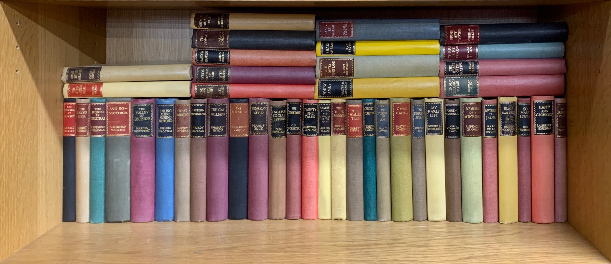 A large collection of clothbound reprint society books of famous novels. - Bild 2 aus 4