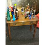 A 19th century folding mahogany side/tea table, 92 x 42 x 76cm.