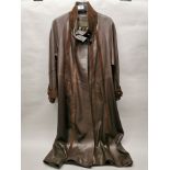 A beautiful vintage ladies' sardar leather and suede full length coat, size 8, L. 122cm.
