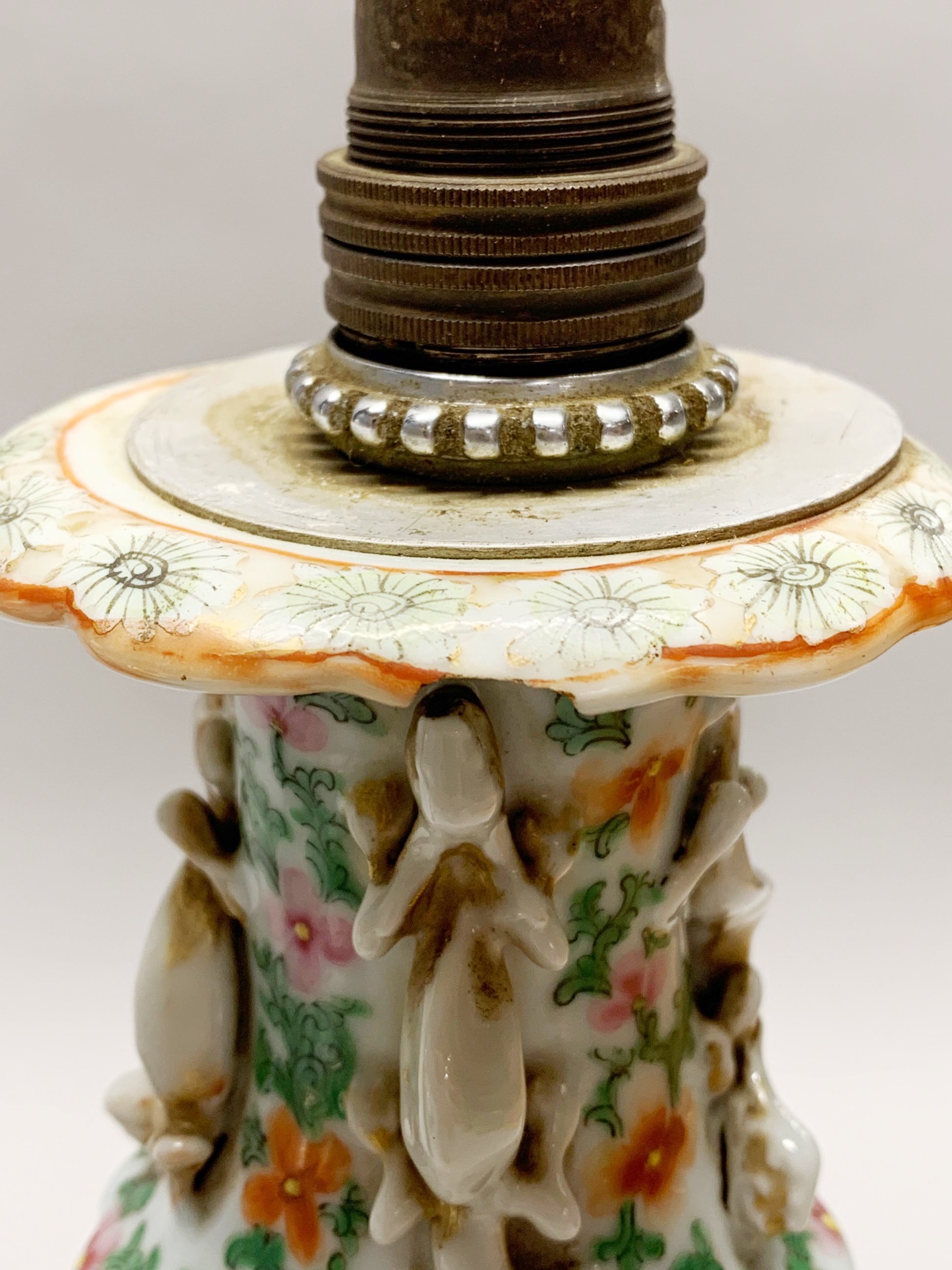 A 19th century Chinese Canton enamelled porcelain vase mounted on a wooden base as a table lamp, - Bild 3 aus 3