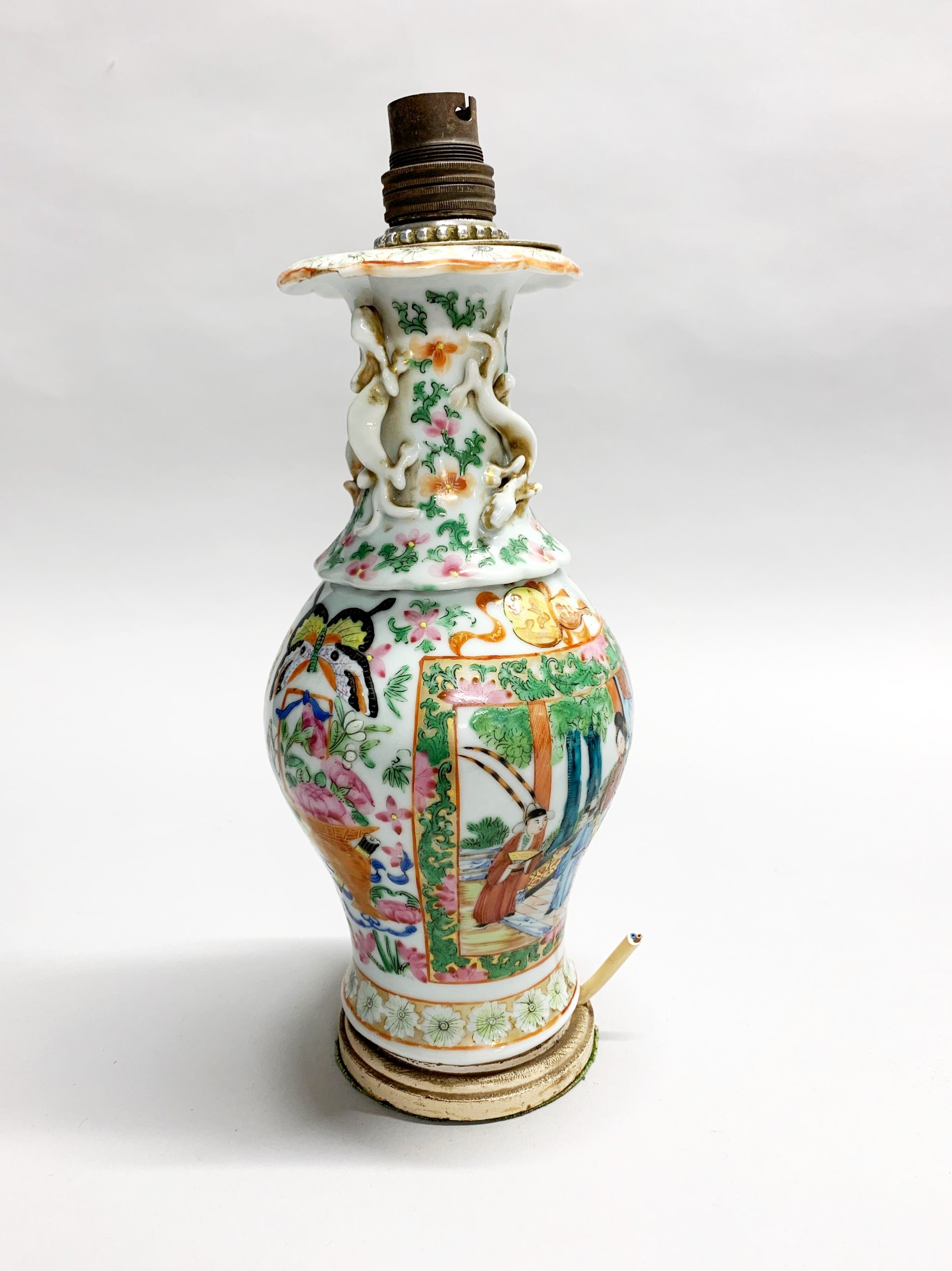 A 19th century Chinese Canton enamelled porcelain vase mounted on a wooden base as a table lamp, - Bild 2 aus 3