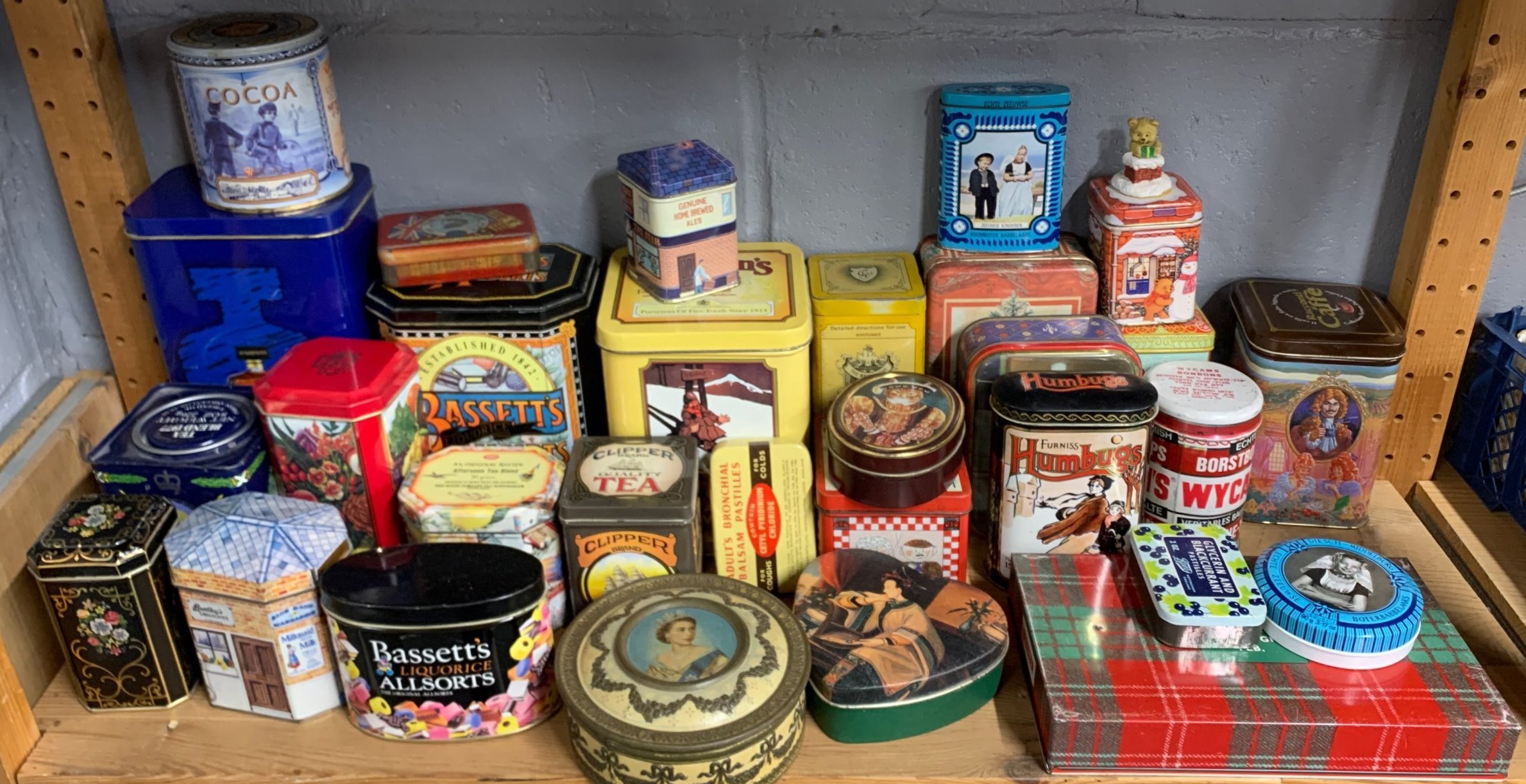 A large quantity of collector's tins. - Bild 3 aus 3