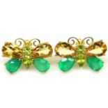 A pair of 925 silver gilt butterfly shaped earrings set with citrine and emeralds, L. 2.3cm.