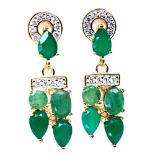 A pair of 925 silver drop earrings set with agate, emerald and white stones, L. 2.8cm.