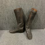 A pair of antique riding boots, H. 46cm.