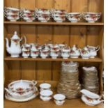 A very extensive Royal Albert Old Country Roses part dinner service, first quality.