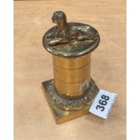 A French empire style gilt brass inkwell, H. 12cm.