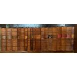 Eighteen volumes half leatherbound law reports 1901-1938, H. 24cm.
