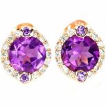 A pair of 925 silver rose gold gilt earrings set with amethysts and white stones, L. 1.3cm.