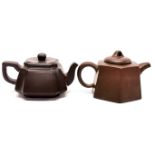 Two Chinese Yi Xing terracotta teapots, largest 9cm.