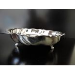 Antique Art Nouveau Silver Plate Bon Bon Dish. A beautiful silver plate bon bon dish on 3 paw feet