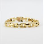 A 9ct yellow gold bracelet, L. 20cm.