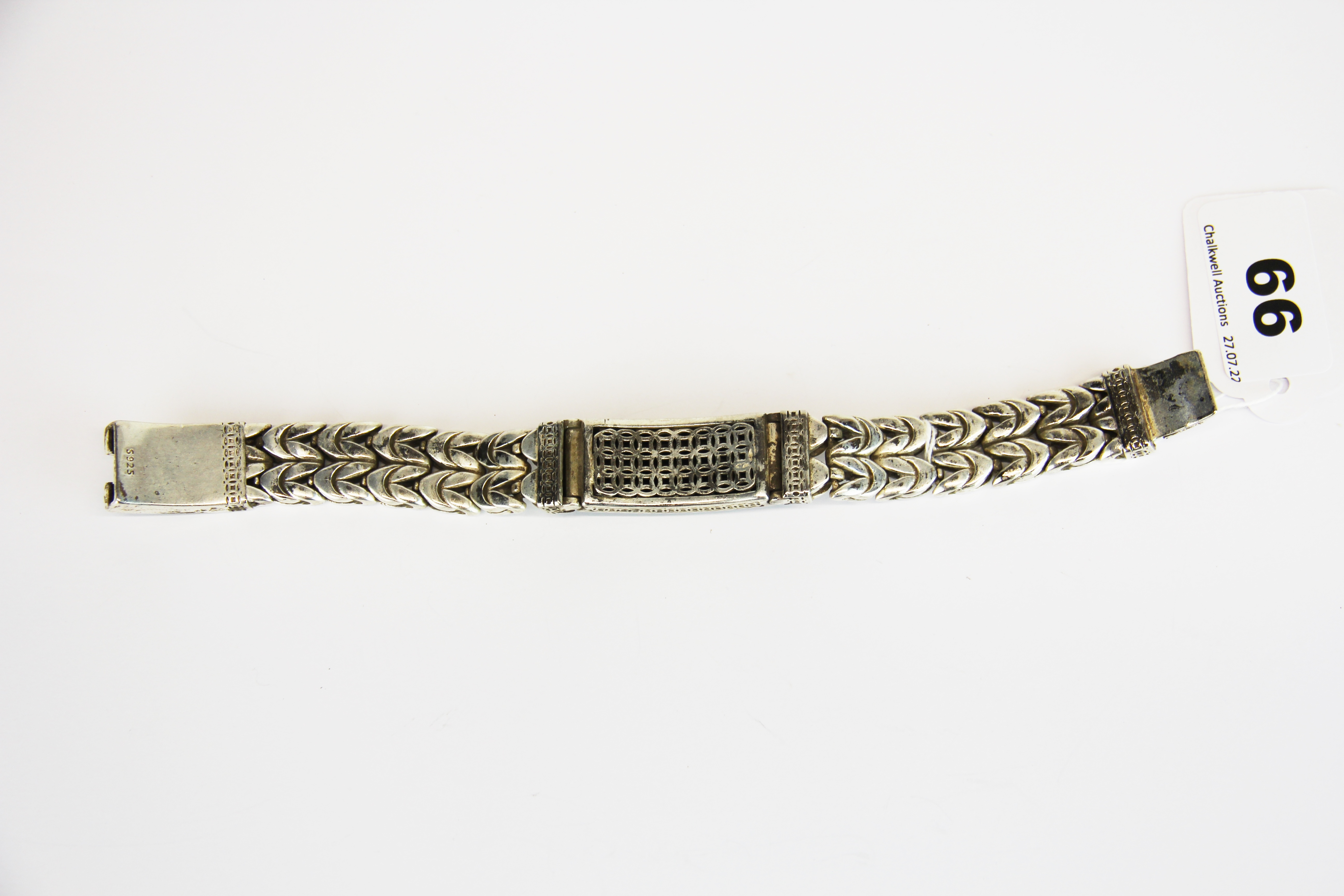 A heavy Chinese white metal mans bracelet featuring a lion dog, W. 1.5cm. Bracelet L. 21cm. - Image 3 of 3