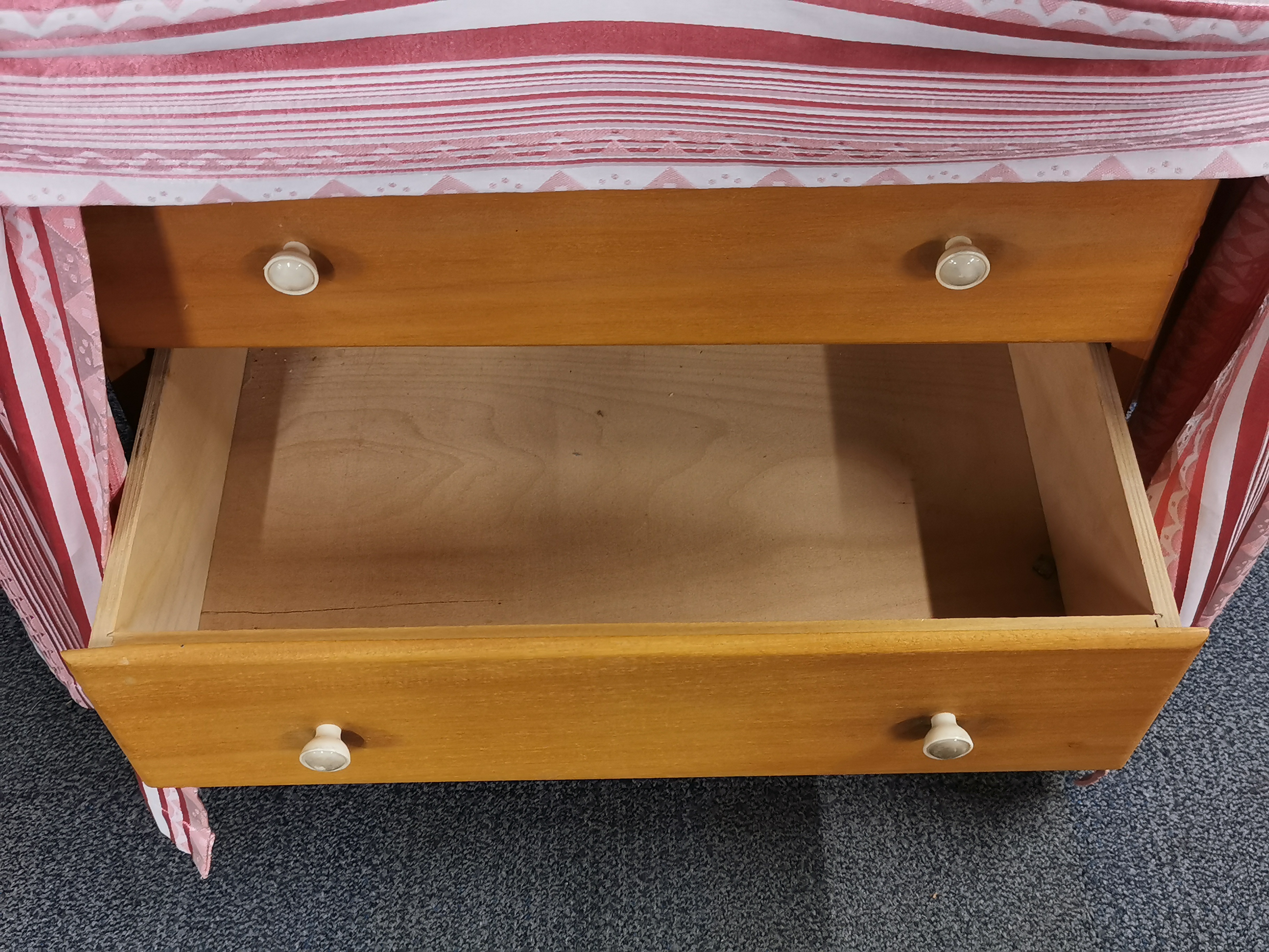 A mirror backed pine dressing table with plate glass top, 91 x 127cm. - Image 2 of 2