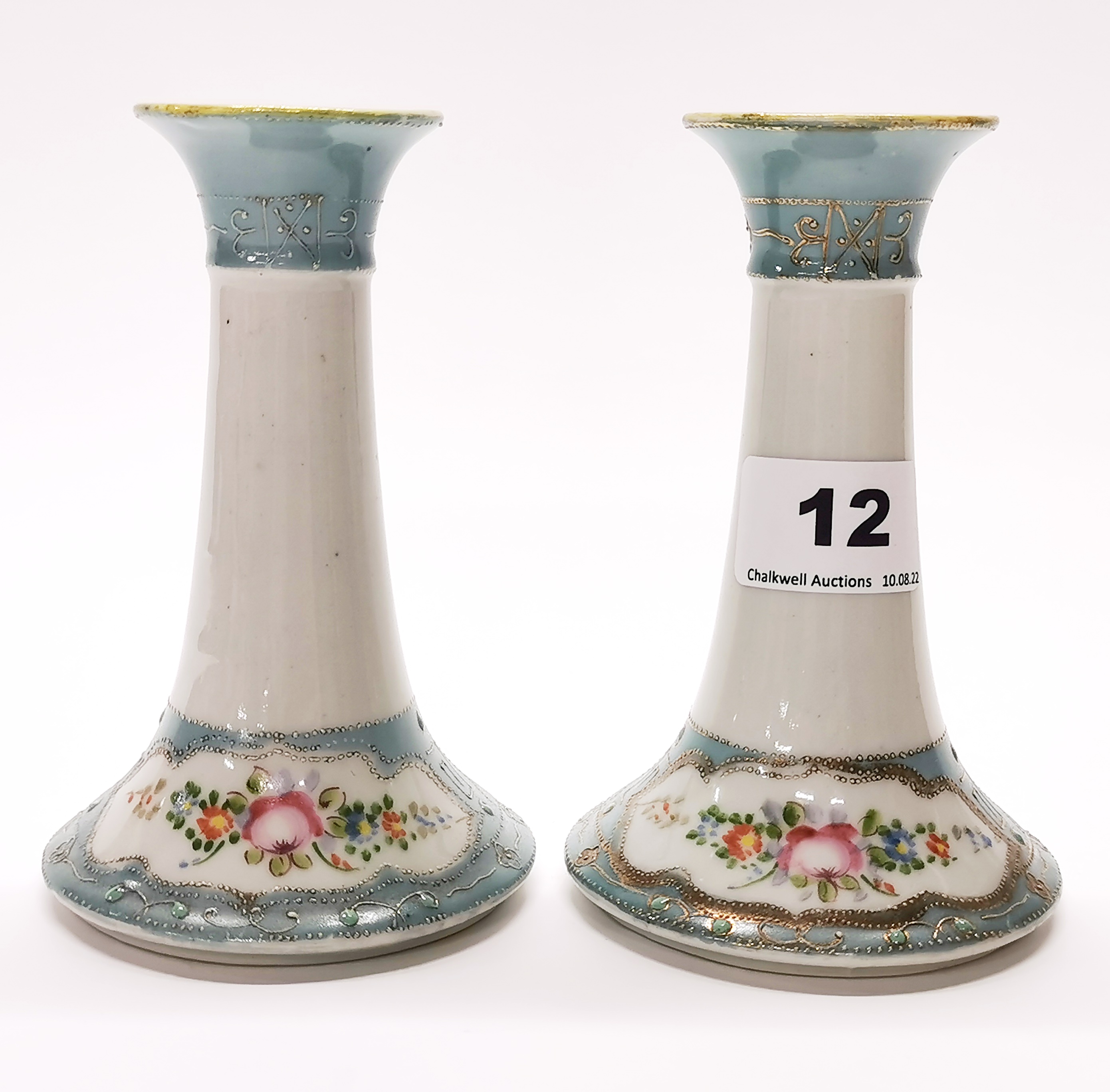 An extensive Japanese Nippon porcelain dressing table set. - Image 3 of 4