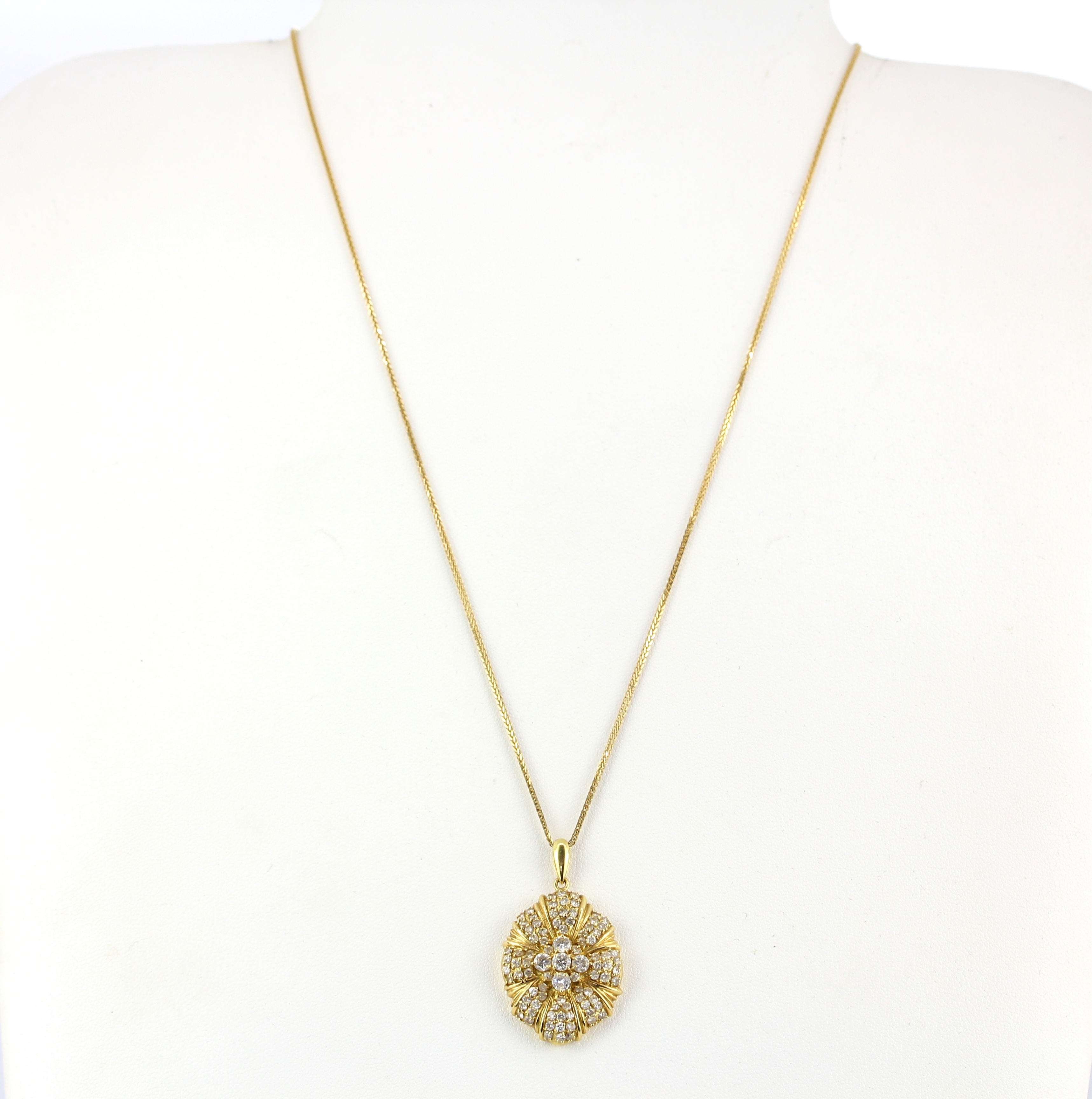 A large hallmarked 18ct yellow gold pendant set with brilliant cut diamonds, L. 3cm, on a hallmarked - Image 2 of 2