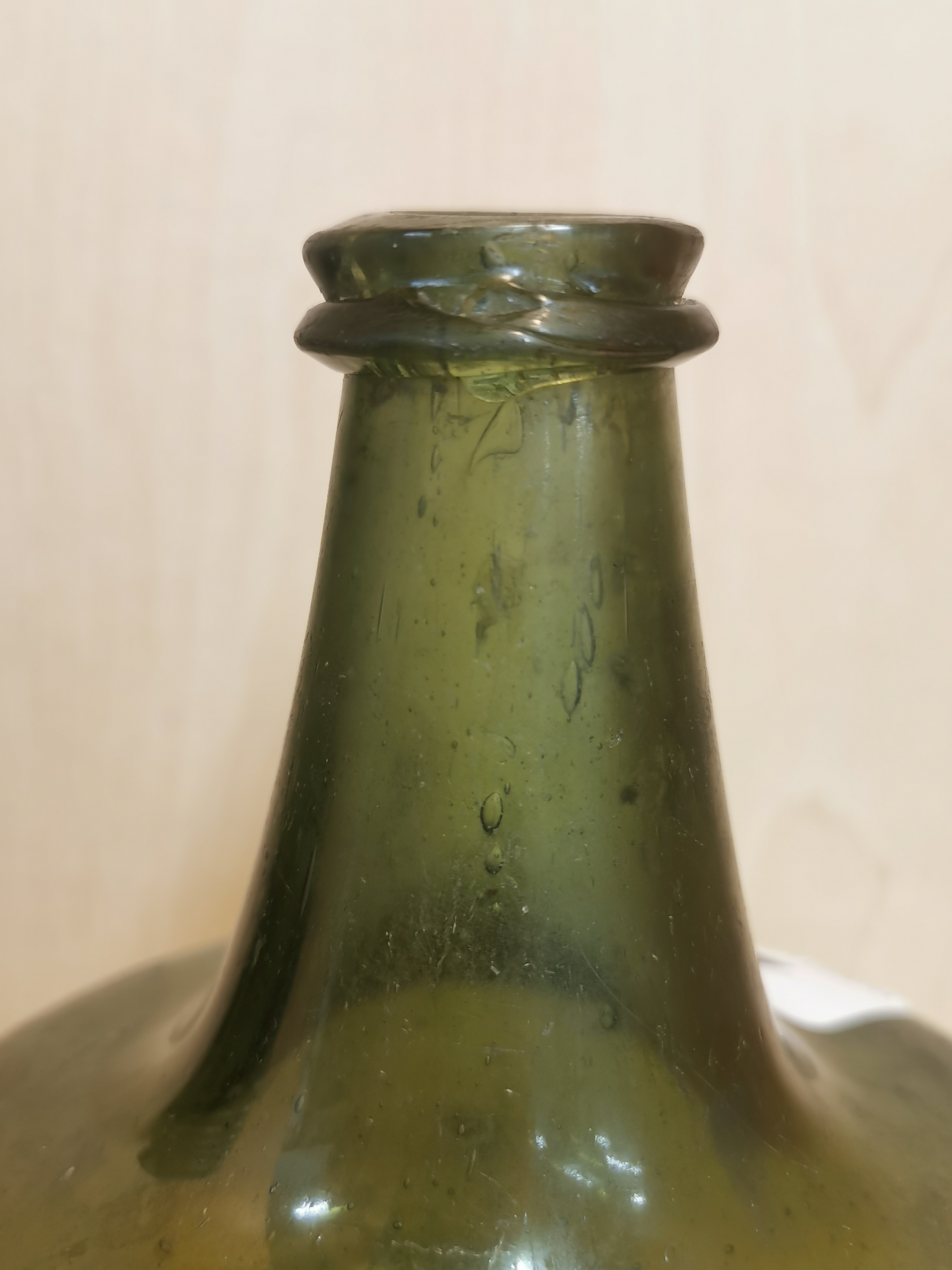 A Medieval green glass bottle, H. 16cm, together with an 18th century pewter porringer. Prov. Estate - Image 9 of 10