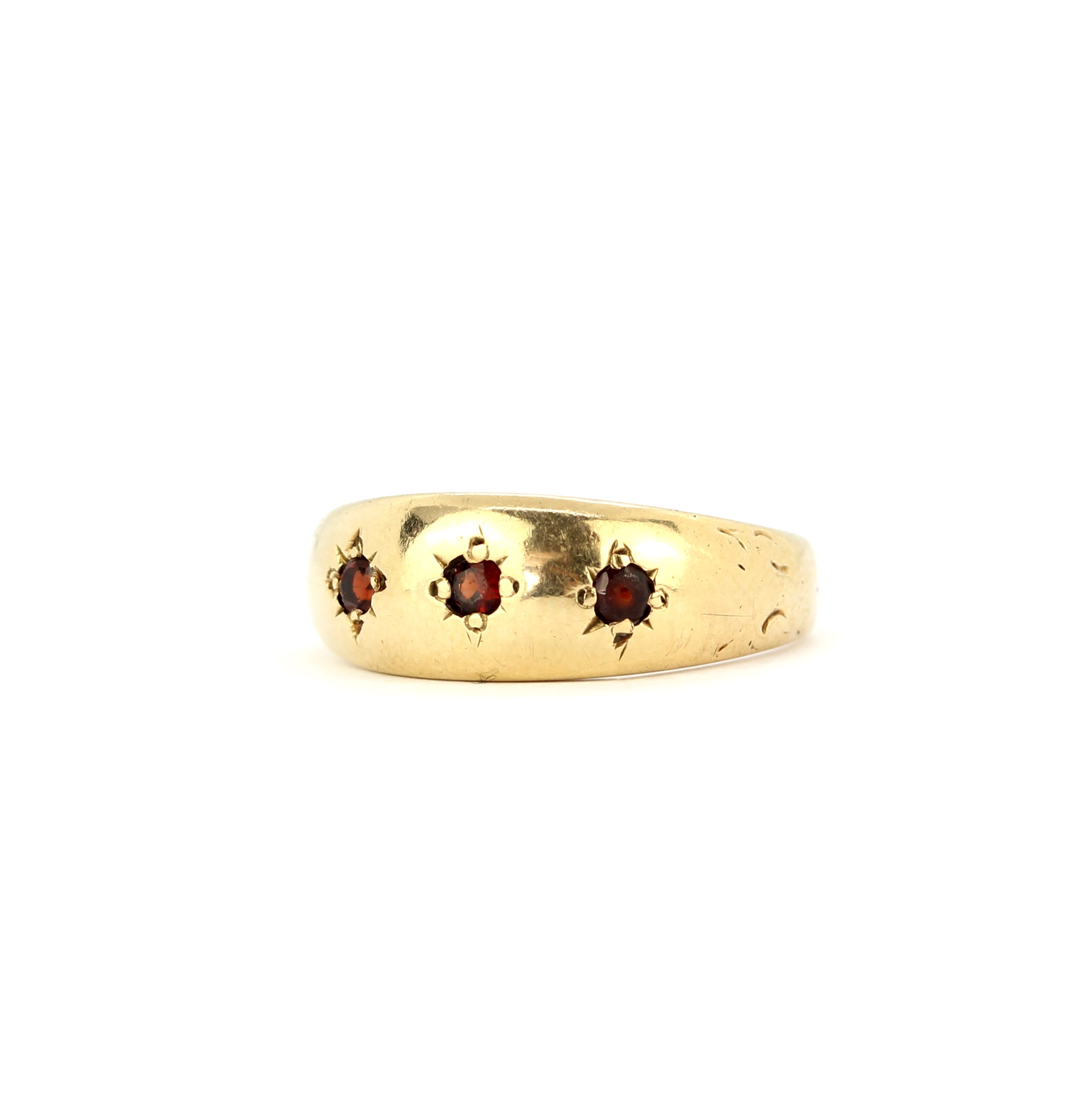 A hallmarked 9ct yellow gold ruby set ring, (N). - Image 2 of 3