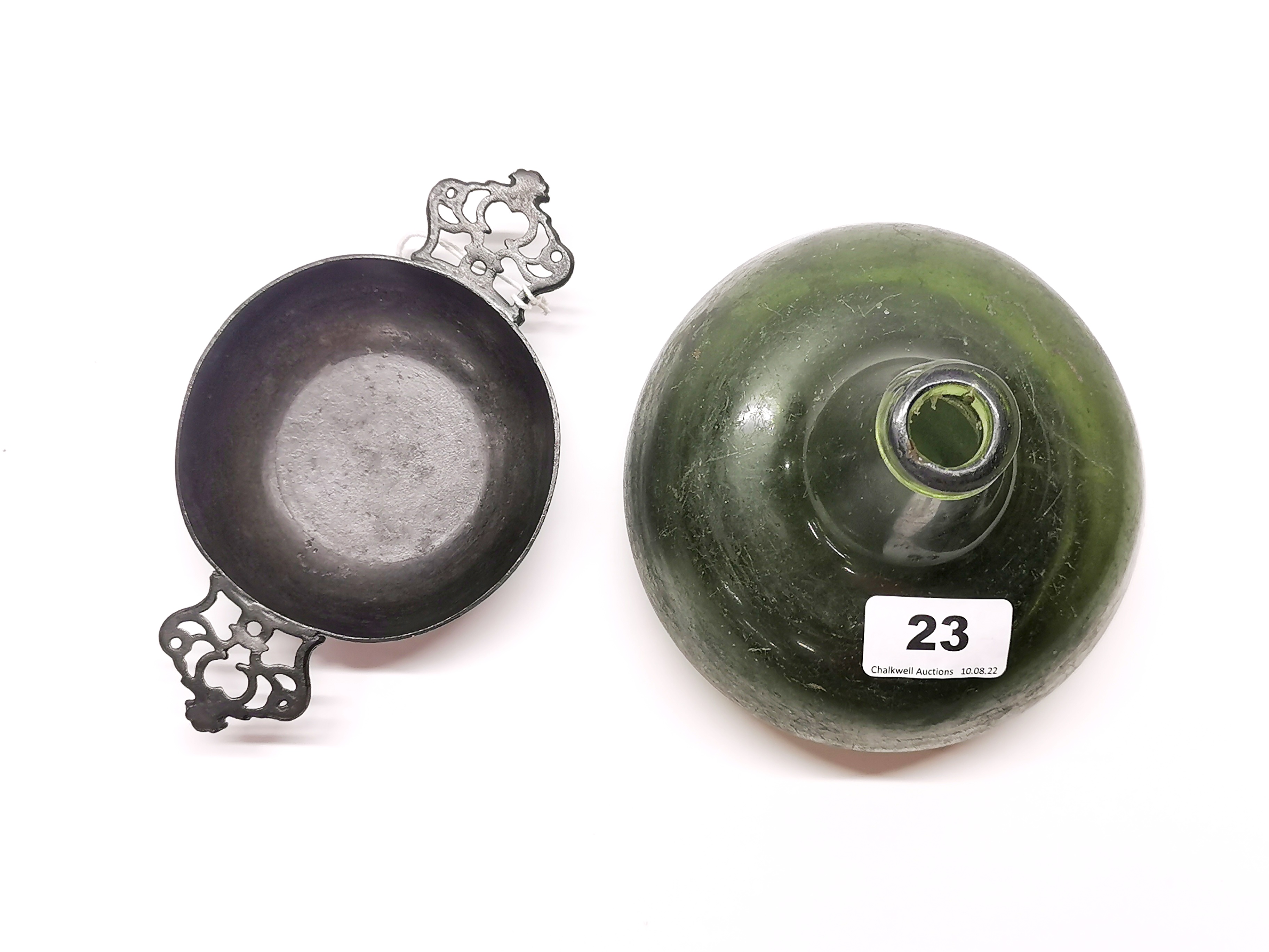 A Medieval green glass bottle, H. 16cm, together with an 18th century pewter porringer. Prov. Estate - Image 2 of 10