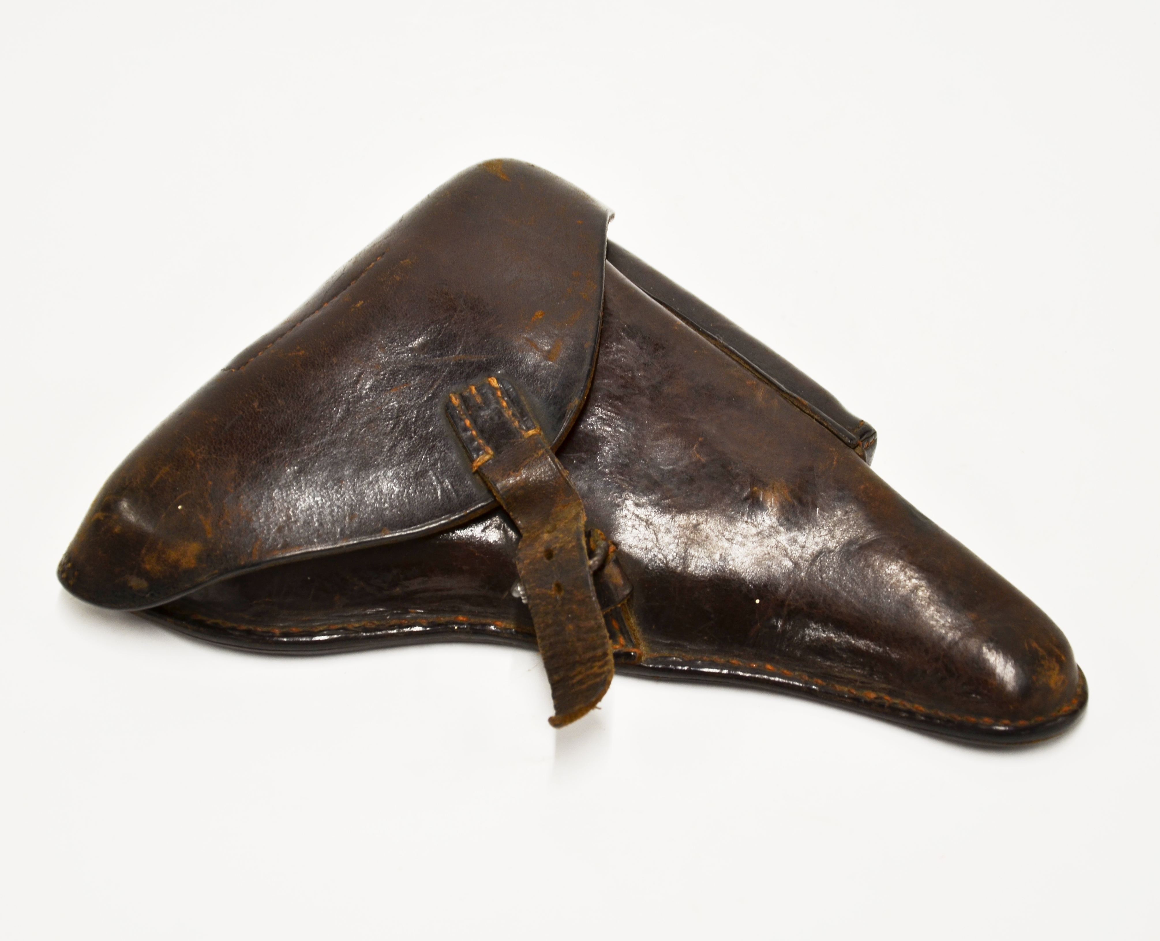 A WWI German leather revolver holster, D. 24cm.