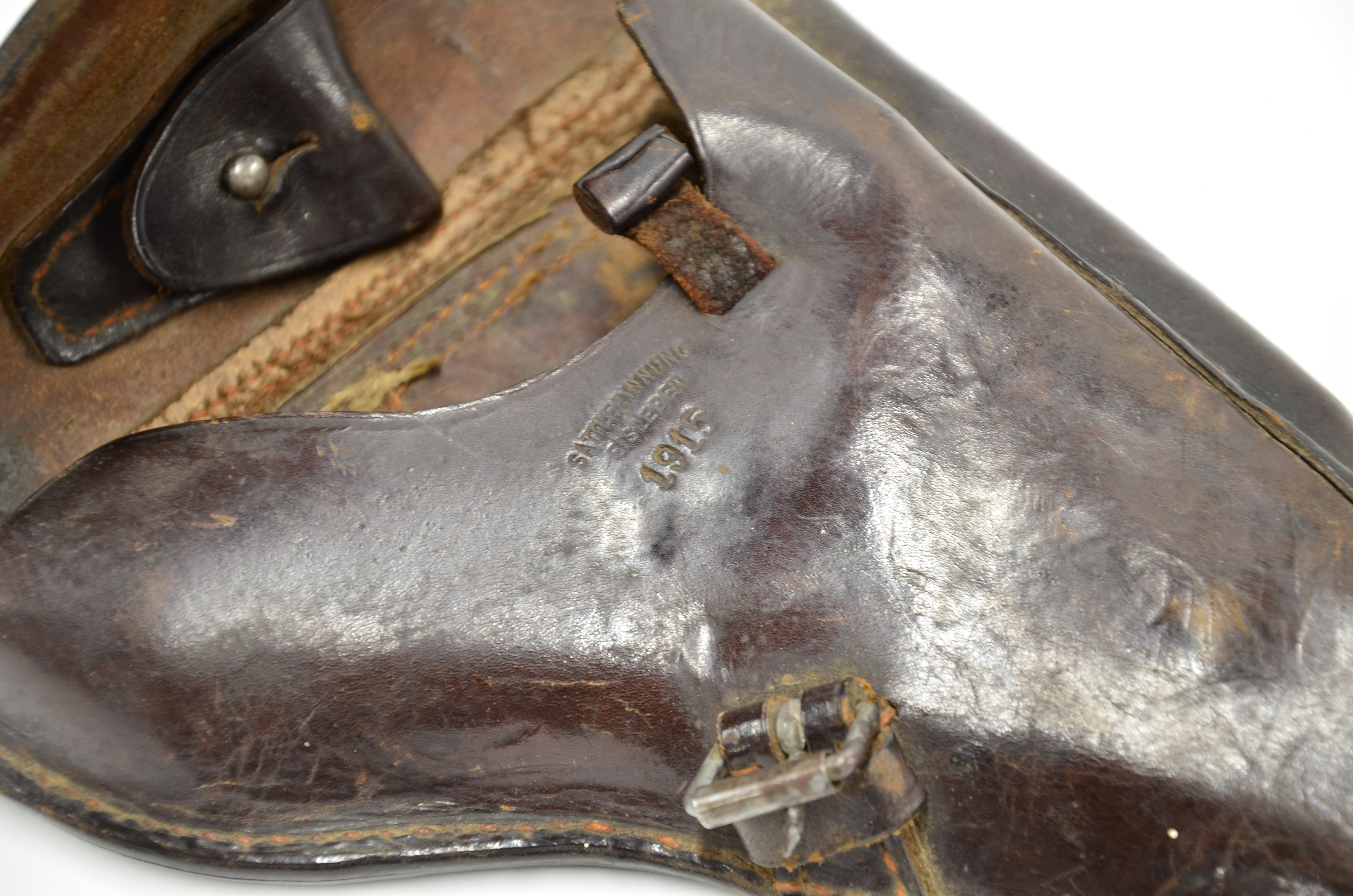 A WWI German leather revolver holster, D. 24cm. - Image 2 of 5