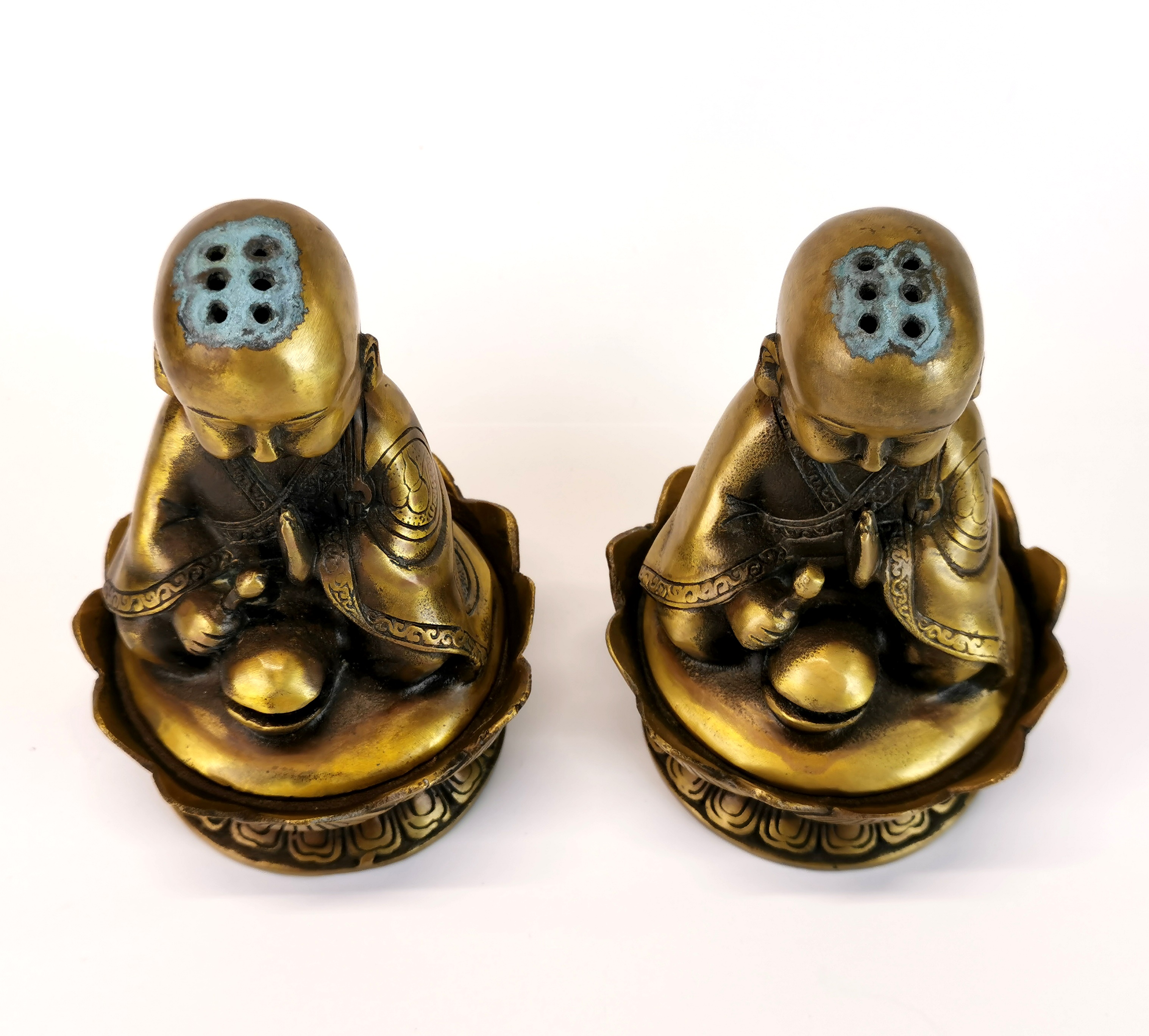 A pair of Chinese bronze/brass incense holders, H. 13cm. - Image 2 of 4