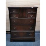 An attractive mahogany chest of drawers, 71 x 43 x 99cm.
