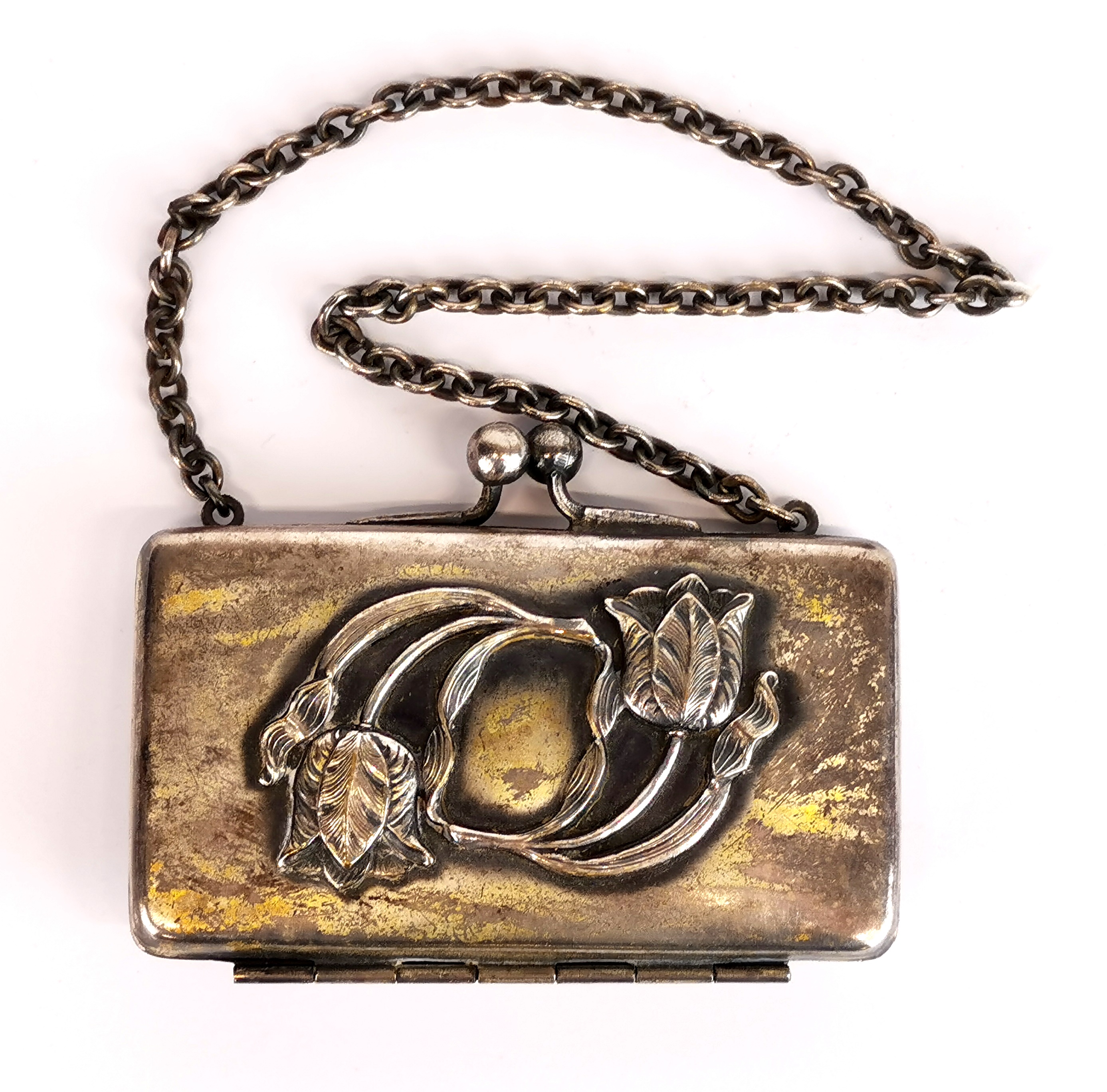 An Art Nouveau silver plated lady's purse on chain, L. 9.5cm.