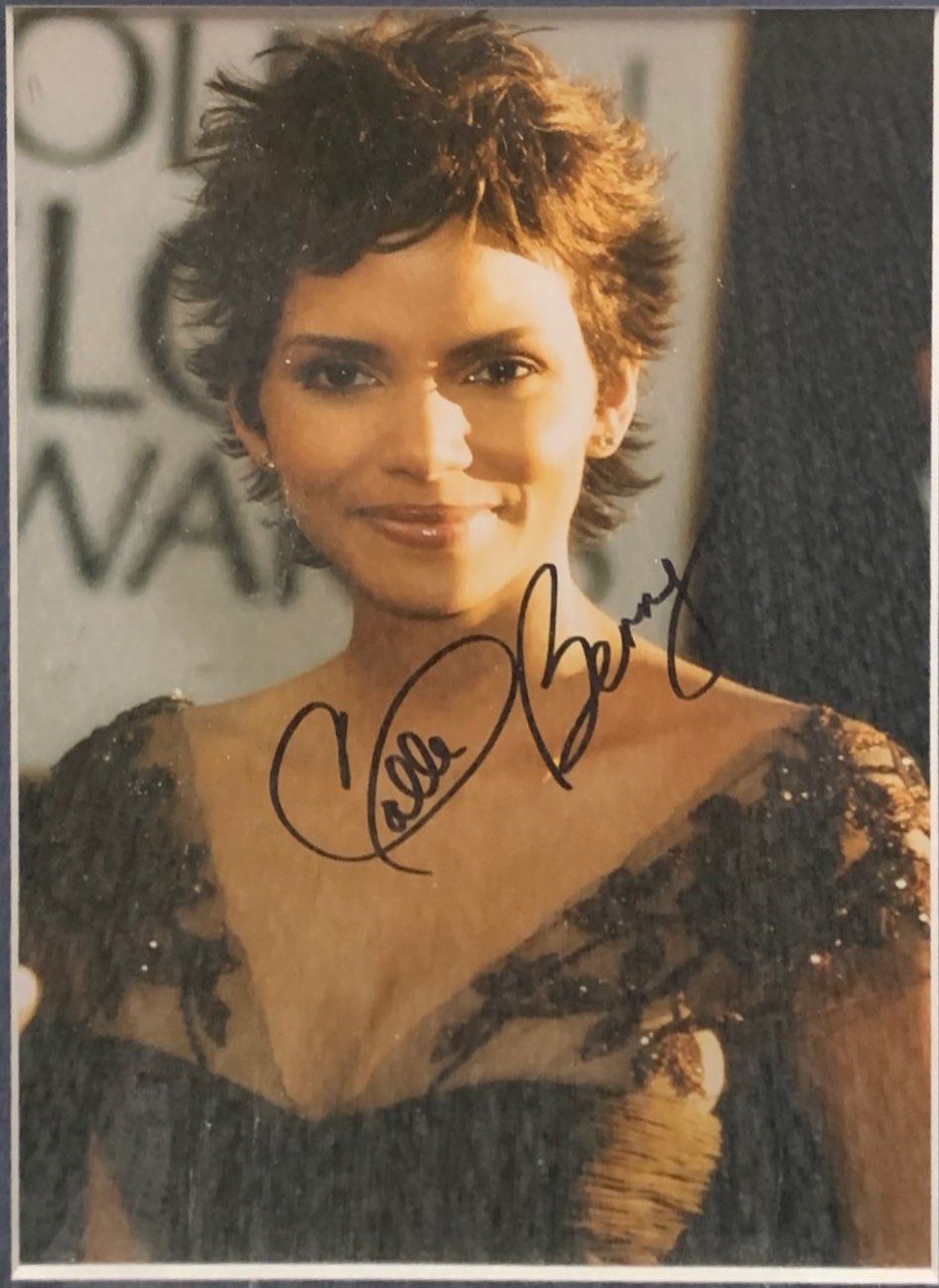 Autograph interest: A framed signed autograph photograph of Halle Berry. - Image 2 of 2