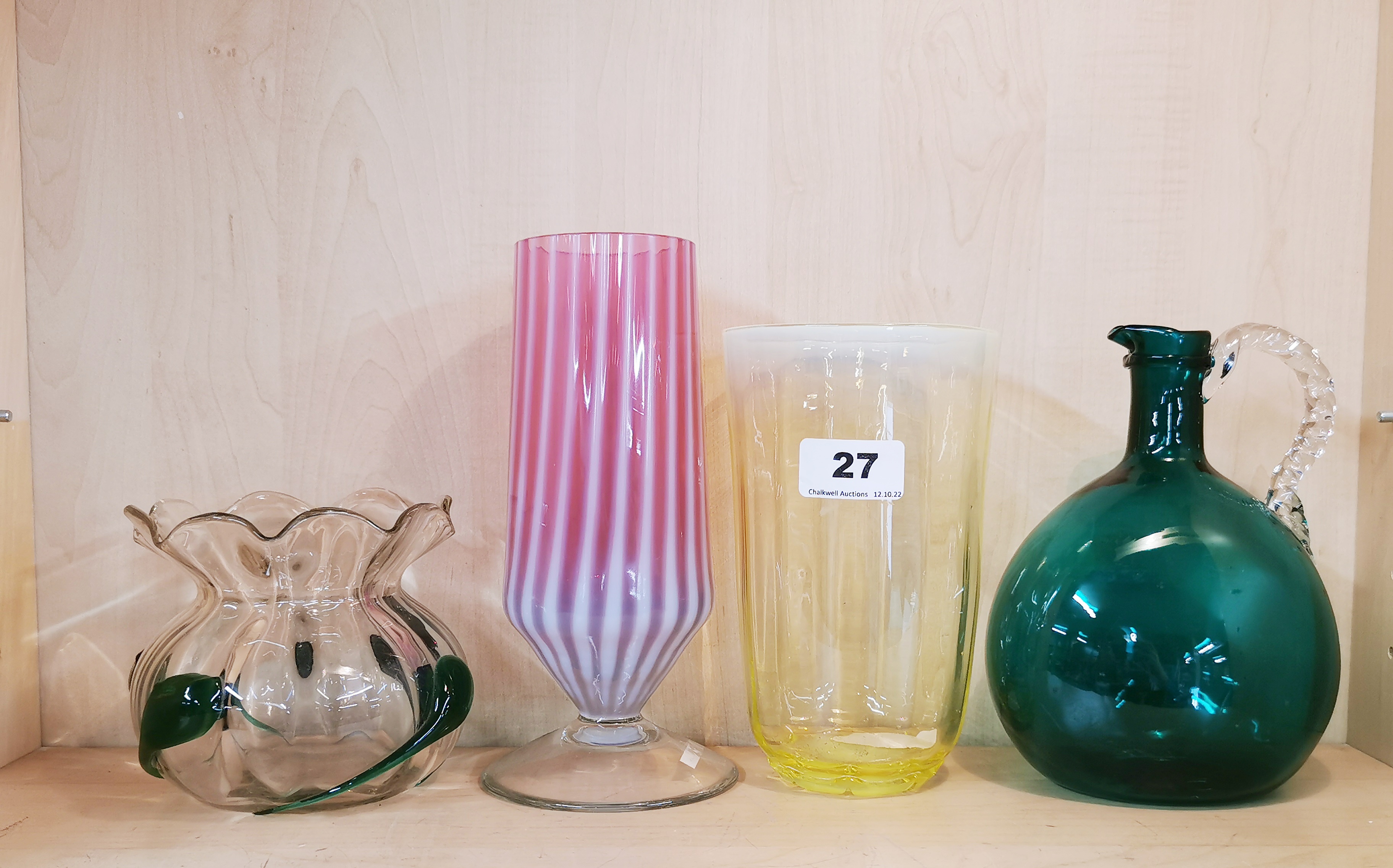 A group of good vaseline and other glassware, tallest 21cm. - Image 2 of 2