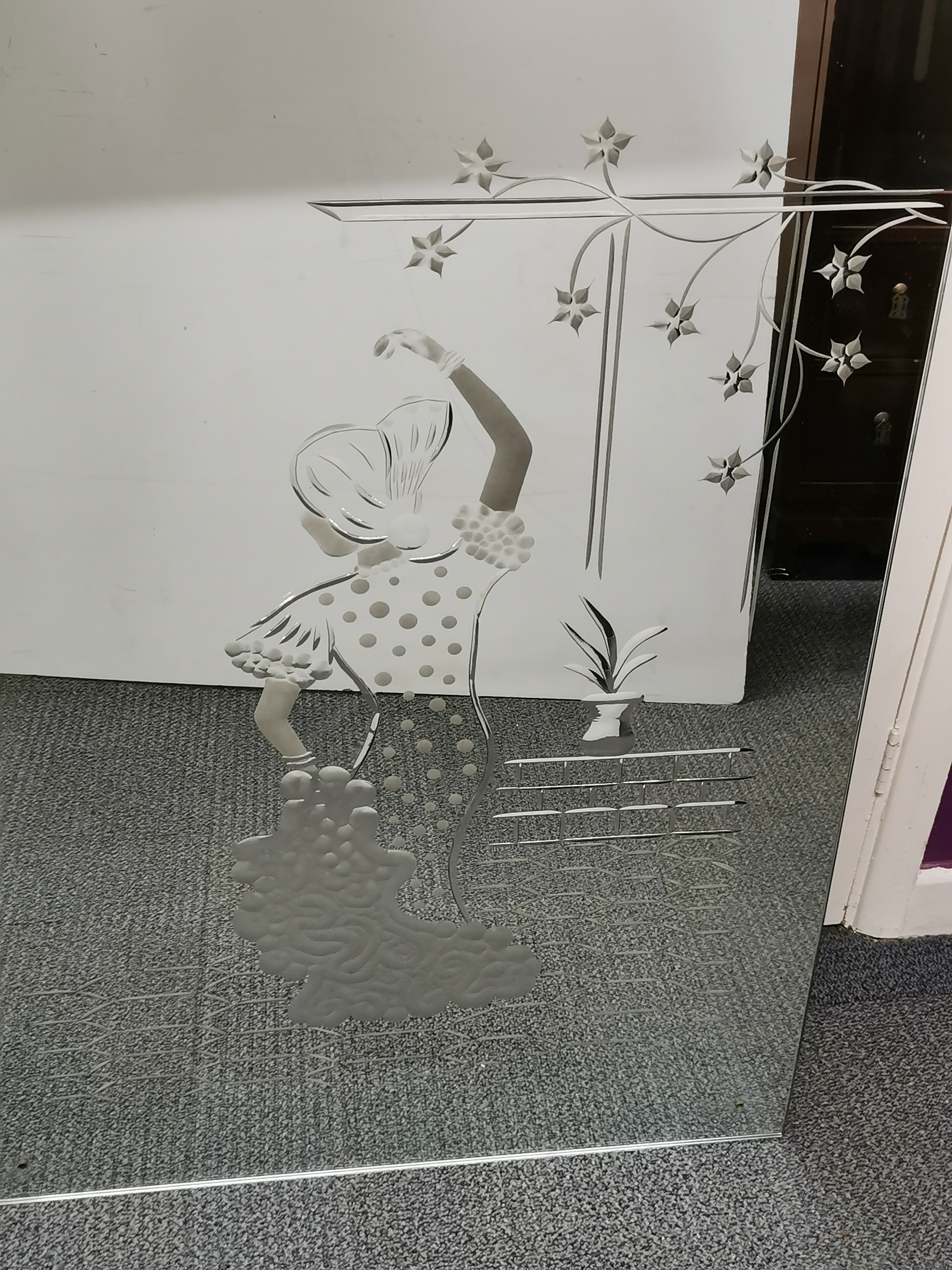 A set of three vintage etched glass mirrors of flamenco dancers, 70 x 131cm. - Image 2 of 2