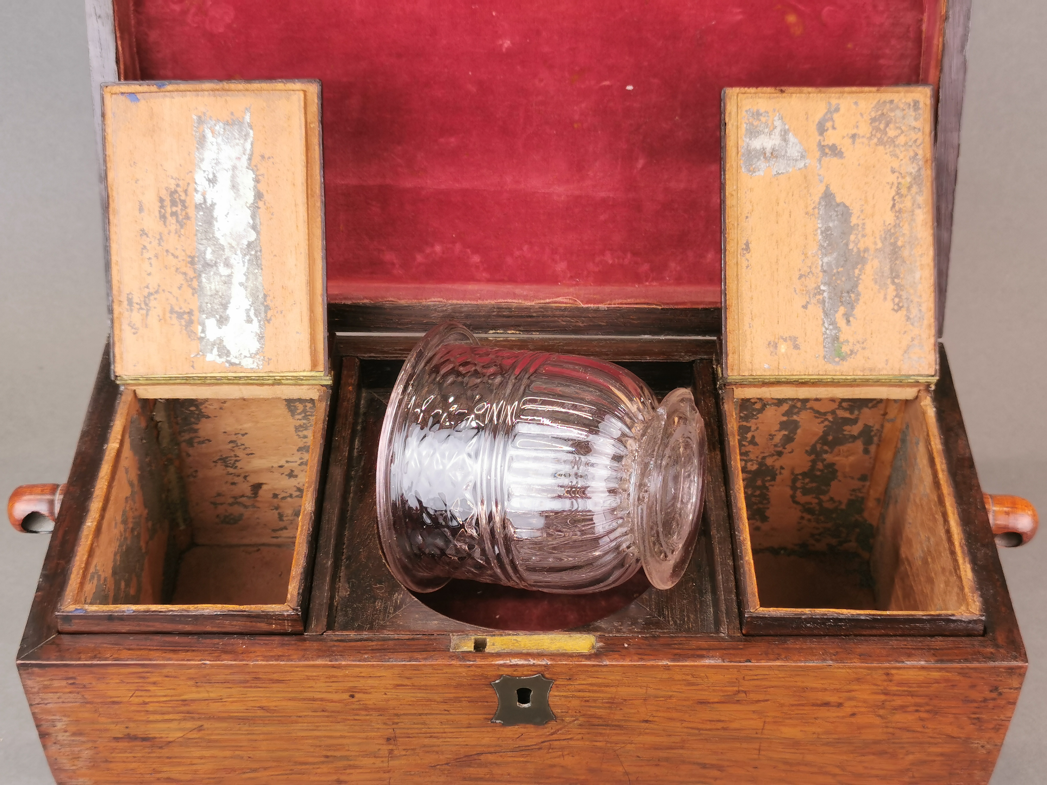 An early 19th century rosewood veneered tea box, W. 33cm. H. 18cm. - Image 4 of 5