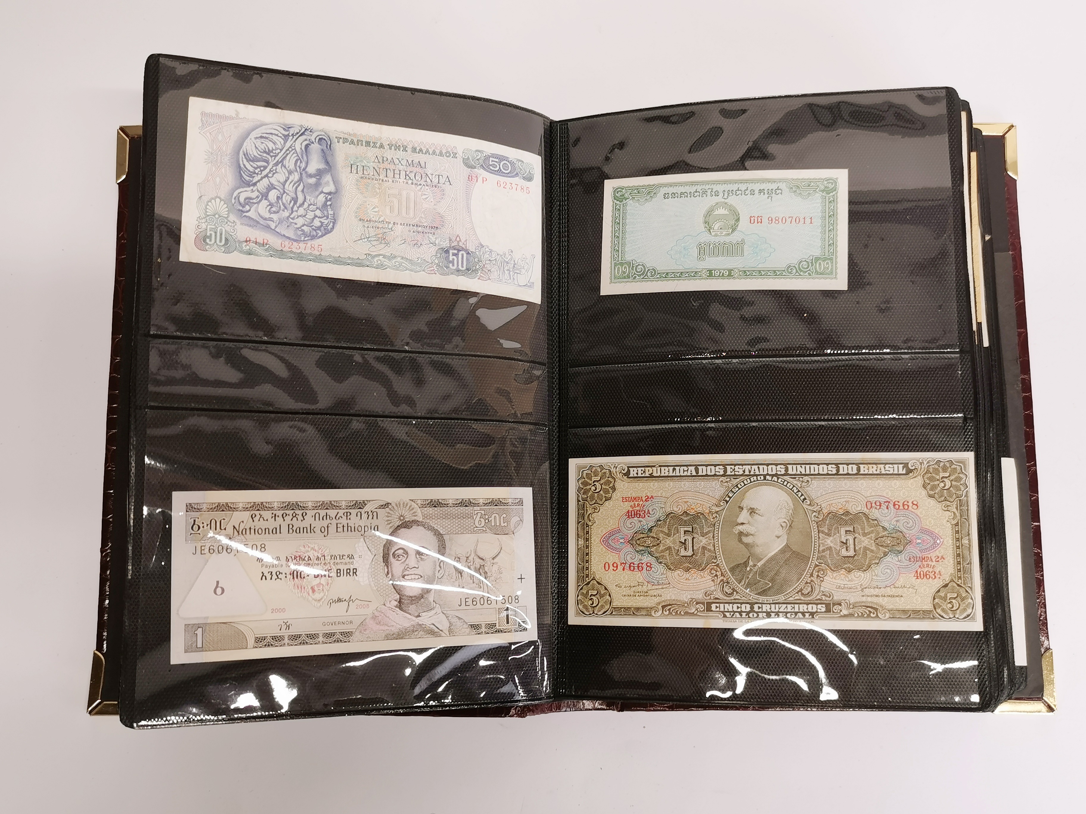 An album of mixed bank notes. - Image 2 of 5