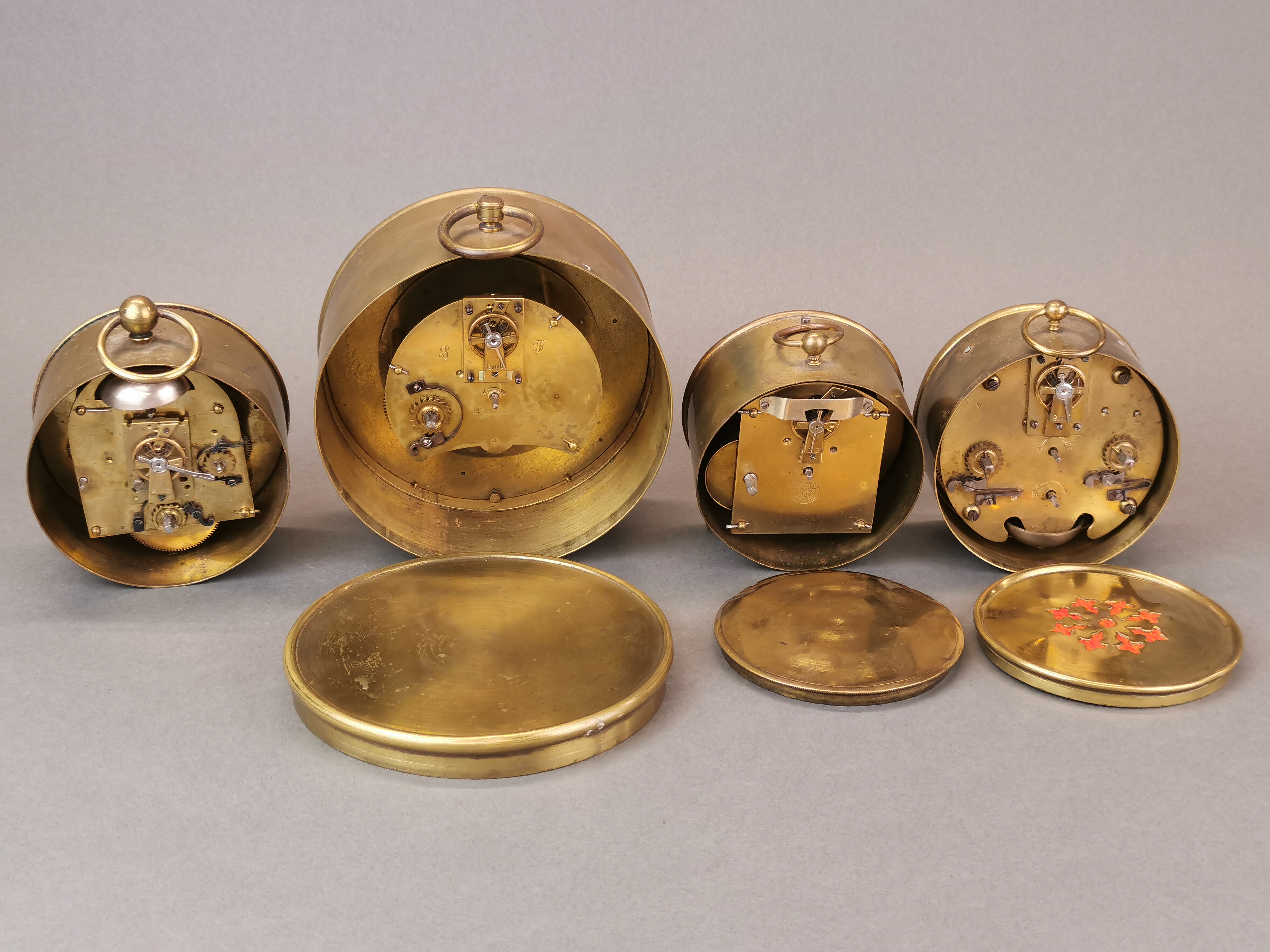 A group of four brass alarm clocks, largest Dia. 14cm. - Image 4 of 6