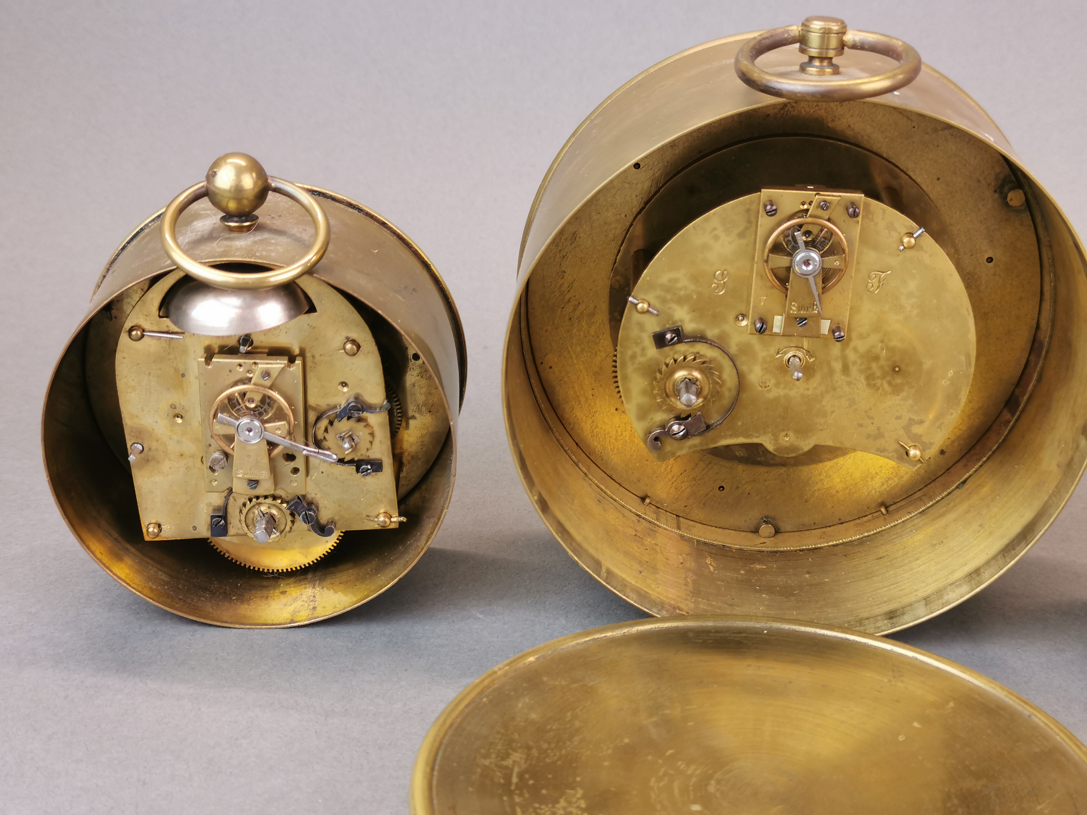 A group of four brass alarm clocks, largest Dia. 14cm. - Image 5 of 6