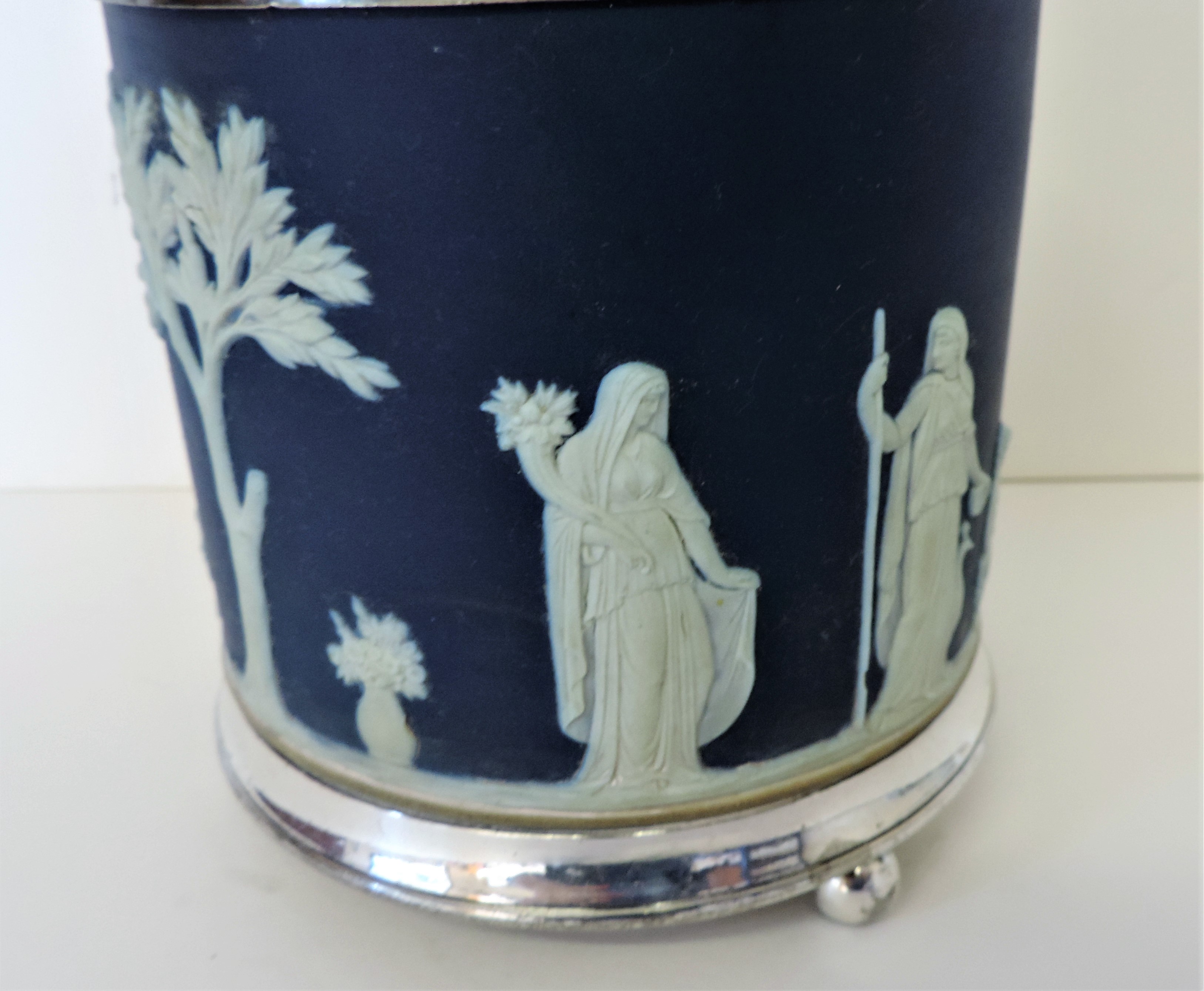 Antique Wedgwood Silver Plate Jasper Ware Ice Bucket c. 1890's. A dark blue Wedgwood footed ice - Image 8 of 11