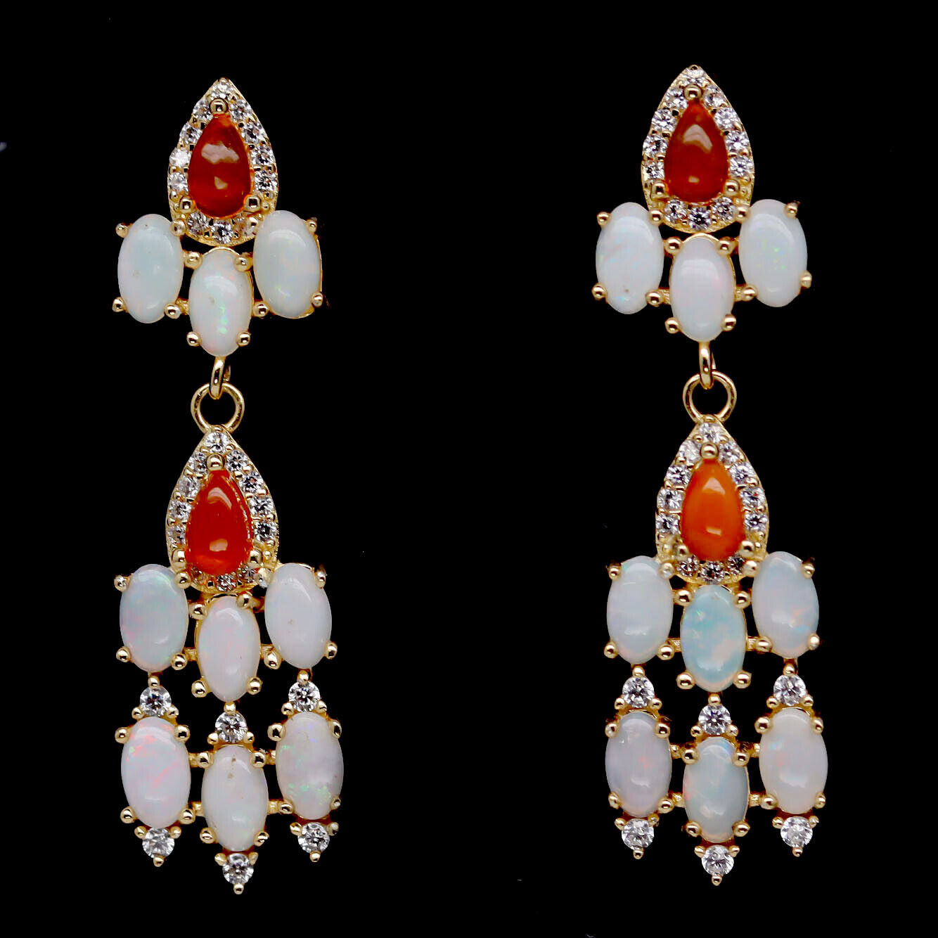 A pair of gold on 925 silver drop earrings set with cabochon cut opal and fire opal, L. 3.8cm.