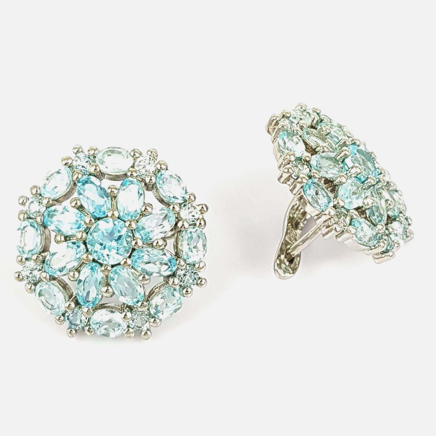 A pair of 925 silver cluster earrings set with oval cut blue topaz, Dia. 2.5cm.