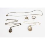 A quantity of mixed silver jewellery items.