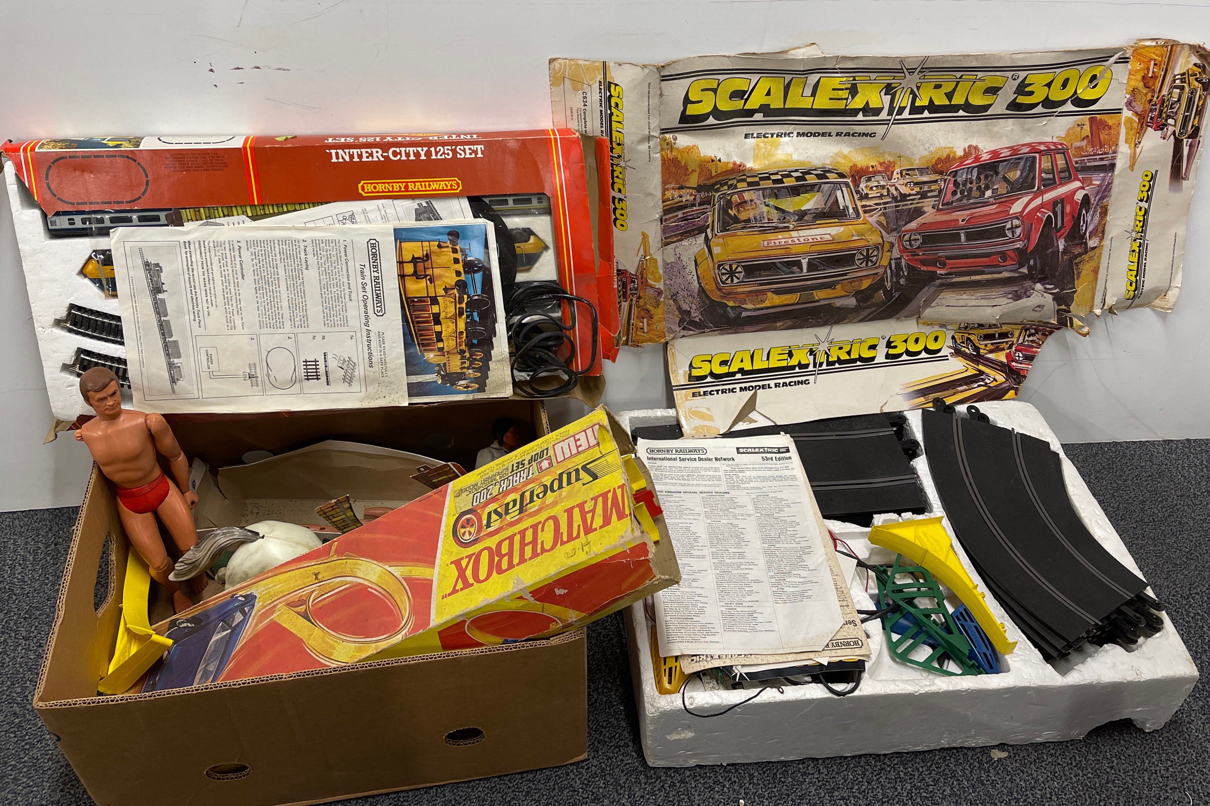 A quantity of Scaletrix, Hornby and other items.