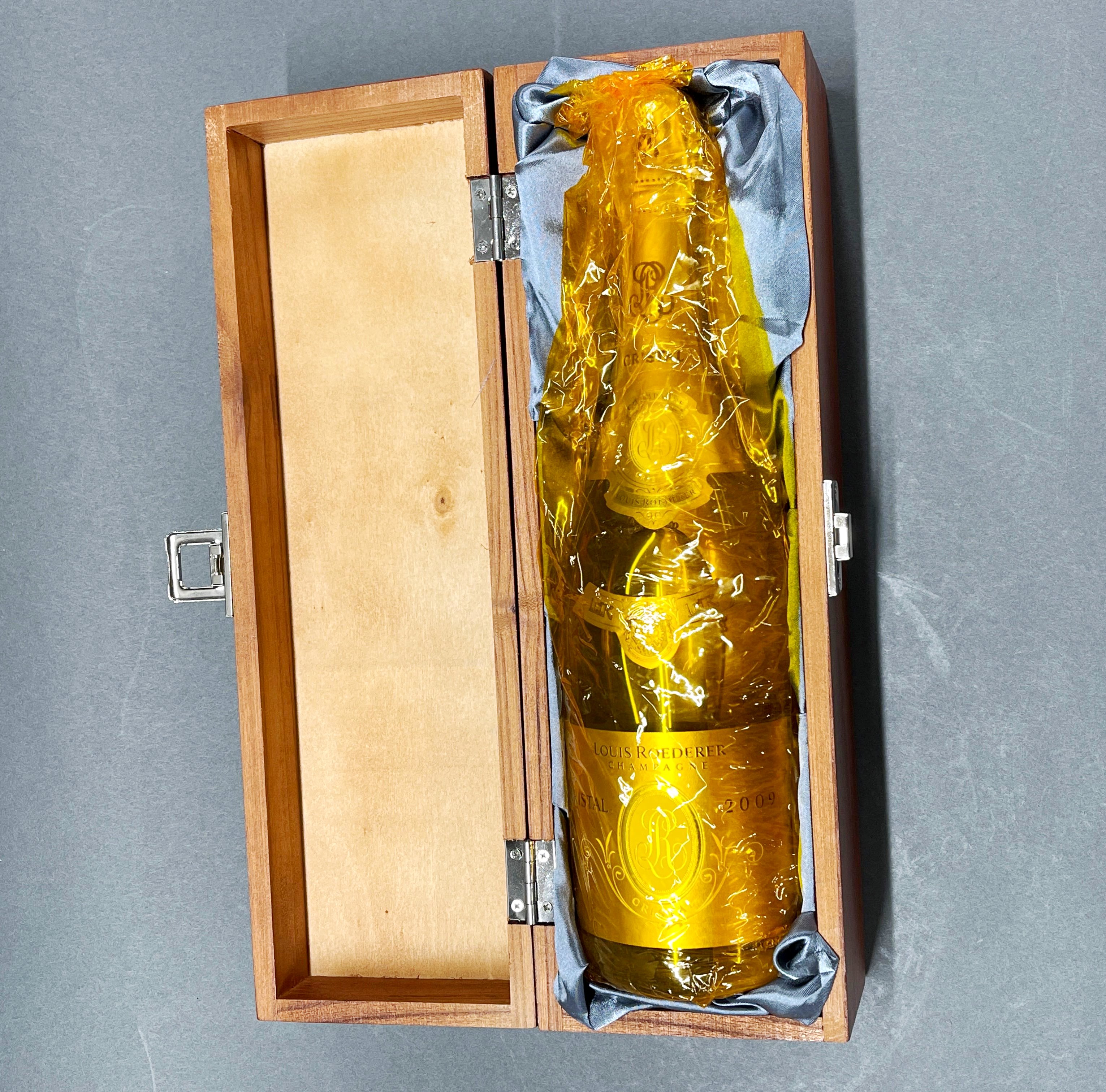A boxed Louis Roederer 2009 crystale champagne. - Image 2 of 2