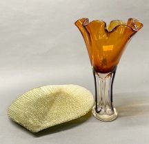 An impressive Murano glass vase, H. 35cm together with a glass leaf dish.