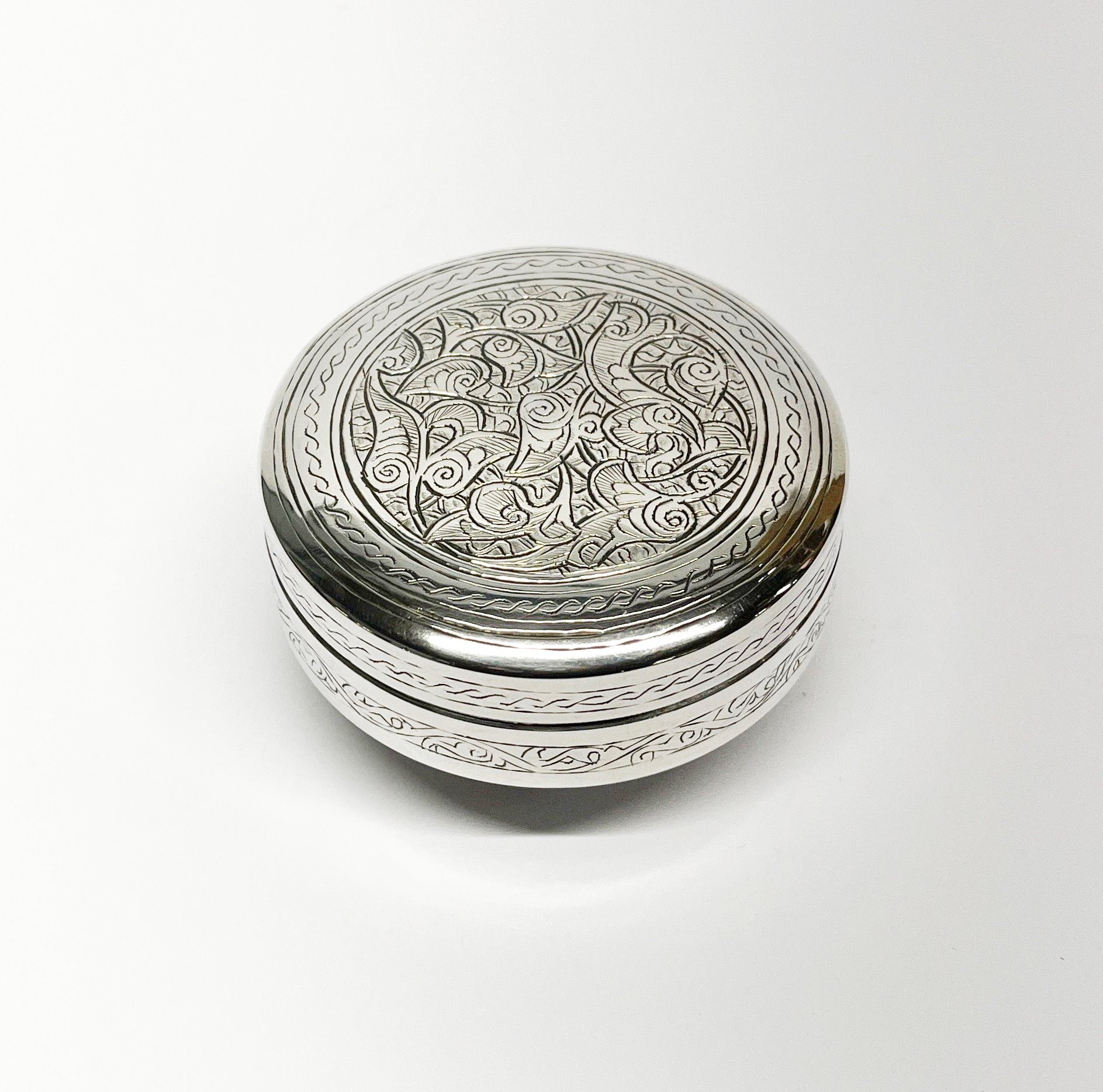 A continental engraved silver box, dia. 8cm. - Image 2 of 3