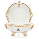 AN IMPRESSIVE GOLD AND WHITE PATTERN TUREEN/SALAD BOWL FROM THE ROYAL YACHT OSBORNE