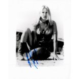 Renee Zellweger signed 10x8 black and white photo. Renée Kathleen Zellweger (born April 25, 1969) is